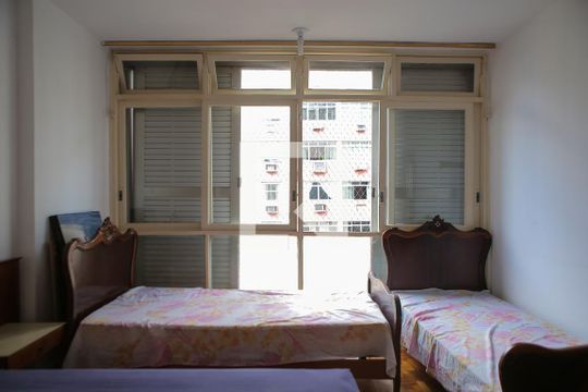 Quarto de apartamento para alugar com 2 quartos, 130m² em Aparecida, Santos