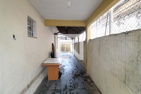 Garagerm de casa à venda com 5 quartos, 200m² em Cachambi, Rio de Janeiro