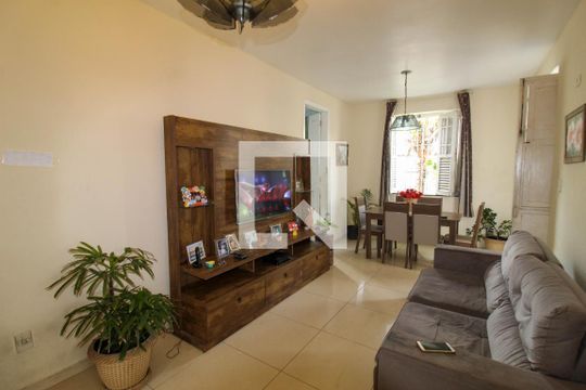 Sala de casa à venda com 5 quartos, 200m² em Cachambi, Rio de Janeiro