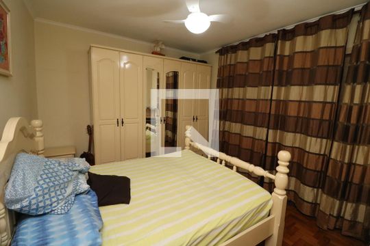 Quarto de casa à venda com 4 quartos, 300m² em Jardim Avelino, São Paulo