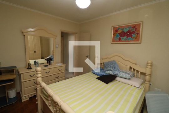 Quarto de casa à venda com 4 quartos, 300m² em Jardim Avelino, São Paulo