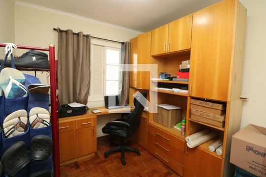 Quarto 2 de casa à venda com 4 quartos, 300m² em Jardim Avelino, São Paulo