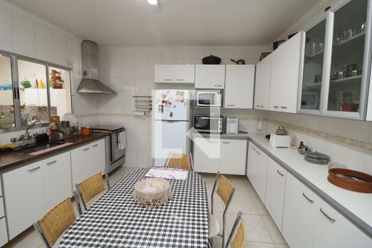 Cozinha de casa à venda com 4 quartos, 300m² em Jardim Avelino, São Paulo
