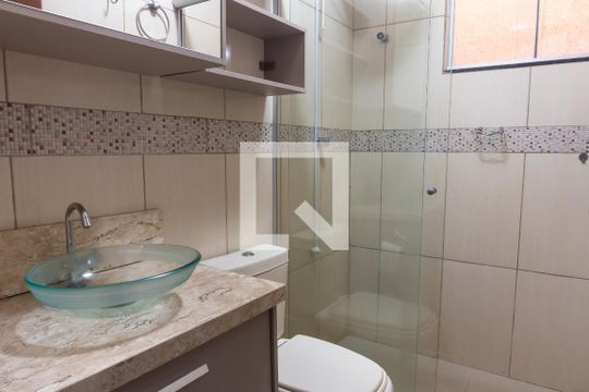 Banheiro Social de apartamento para alugar com 2 quartos, 51m² em Guará Ii, Brasília