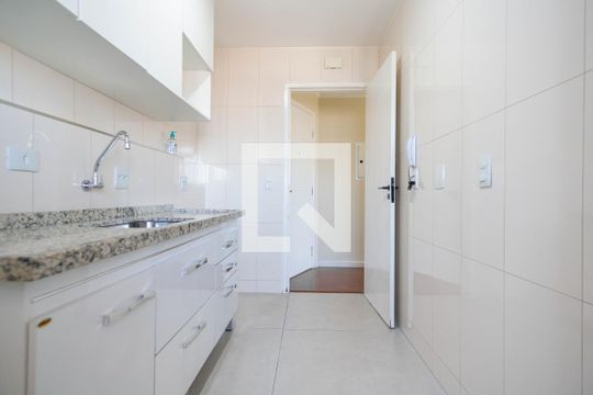 Cozinha de apartamento para alugar com 3 quartos, 71m² em Freguesia do Ó, São Paulo