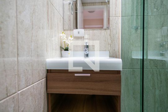 Banheiro de apartamento para alugar com 3 quartos, 71m² em Freguesia do Ó, São Paulo