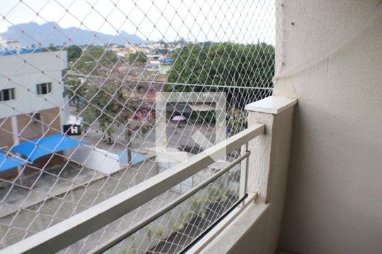 Sala de apartamento para alugar com 2 quartos, 50m² em Taquara, Rio de Janeiro