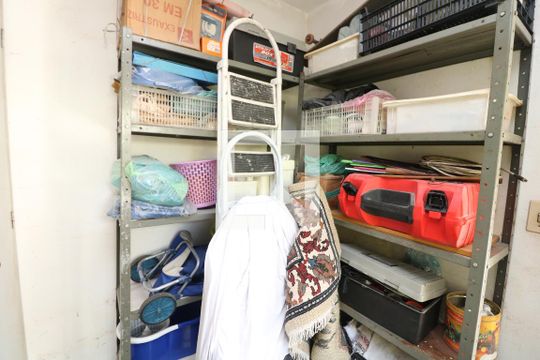 Quarto de Serviço de casa à venda com 3 quartos, 200m² em Jardim Vila Formosa, São Paulo