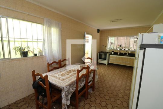 Cozinha  de casa à venda com 3 quartos, 200m² em Jardim Vila Formosa, São Paulo