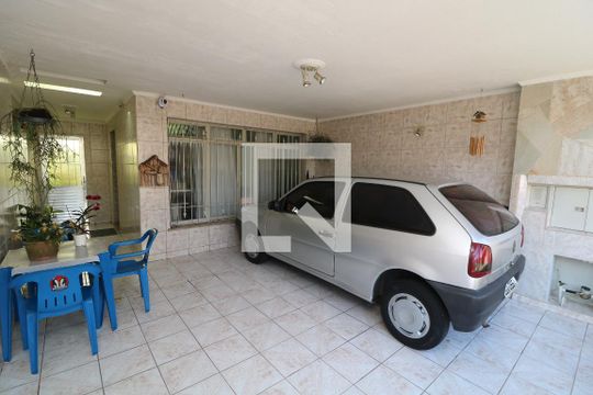 Garagem de casa à venda com 3 quartos, 200m² em Jardim Vila Formosa, São Paulo