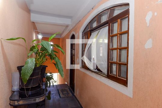 Área de Entrada - Sala de casa para alugar com 2 quartos, 160m² em Jardim Moreira, Guarulhos