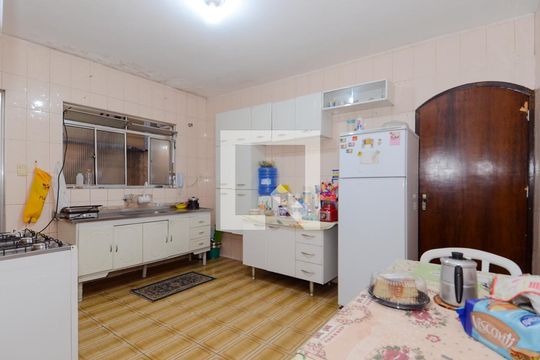 Cozinha de casa para alugar com 2 quartos, 160m² em Jardim Moreira, Guarulhos