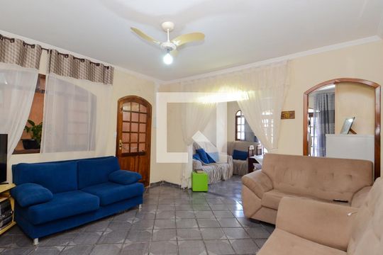 Casa para alugar com 2 quartos, 160m² em Jardim Moreira, Guarulhos