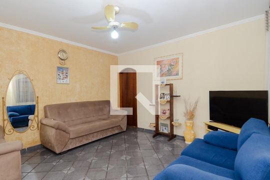 Sala de casa para alugar com 2 quartos, 160m² em Jardim Moreira, Guarulhos