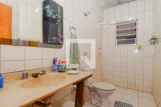Banheiro Social de casa para alugar com 2 quartos, 160m² em Jardim Moreira, Guarulhos
