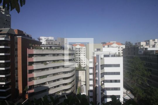 Vista da sala de apartamento para alugar com 3 quartos, 408m² em Vila Morumbi, São Paulo