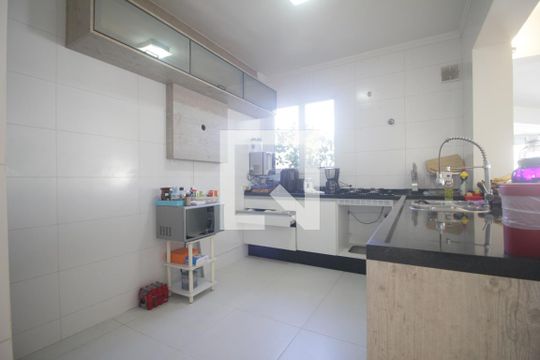 Cozinha de apartamento para alugar com 3 quartos, 408m² em Vila Morumbi, São Paulo
