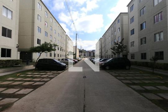 Garagem de apartamento para alugar com 2 quartos, 39m² em Vila Nova Bonsucesso, Guarulhos