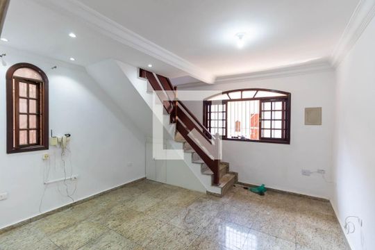 Casa à venda com 5 quartos, 300m² em Jardim Eliane, São Paulo