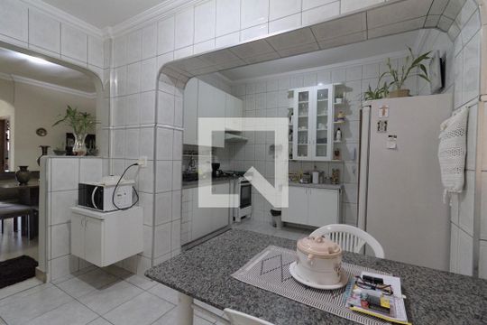 Cozinha de apartamento à venda com 2 quartos, 188m² em Bom Retiro, São Paulo