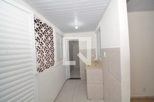 Cozinha de kitnet/studio para alugar com 1 quarto, 50m² em Inhauma, Rio de Janeiro