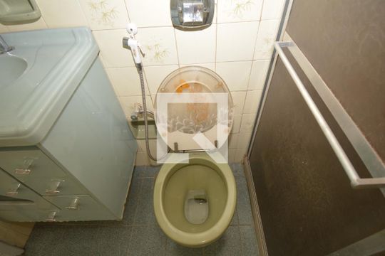 Banheiro de apartamento para alugar com 2 quartos, 80m² em Irajá, Rio de Janeiro