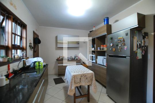 Cozinha de casa à venda com 5 quartos, 222m² em Teresópolis, Porto Alegre