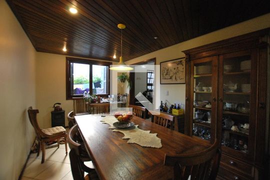 Sala de Jantar de casa à venda com 5 quartos, 222m² em Teresópolis, Porto Alegre