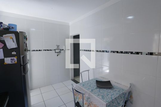 Cozinha de casa de condomínio à venda com 2 quartos, 133m² em Jardim Ponte Rasa, São Paulo