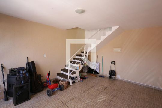 Garagem de casa de condomínio à venda com 2 quartos, 133m² em Jardim Ponte Rasa, São Paulo