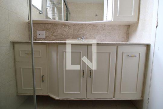 Banheiro comum de apartamento à venda com 2 quartos, 55m² em Chácara Santo Antônio (zona Sul), São Paulo