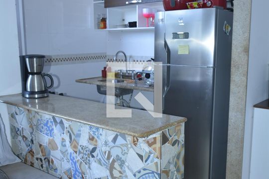 Sala de apartamento à venda com 3 quartos, 60m² em Praia da Bandeira, Rio de Janeiro
