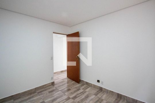 Quarto de casa para alugar com 1 quarto, 70m² em Jardim Rosalina, Cotia