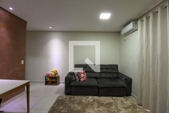 Sala de casa de condomínio à venda com 2 quartos, 110m² em Vila Alpina, São Paulo