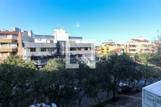 Vista da sala de apartamento à venda com 2 quartos, 60m² em Jardim Itu, Porto Alegre
