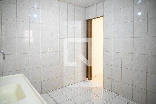 Casa para alugar com 1 quarto, 35m² em Vila Brasílio Machado, São Paulo