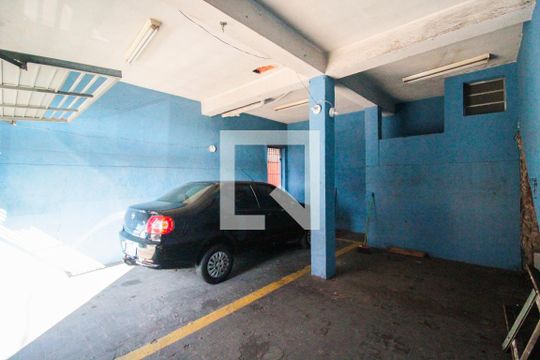 Garagem de casa à venda com 3 quartos, 120m² em Jardim Lageado, São Paulo