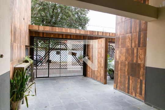 Garagem de apartamento para alugar com 2 quartos, 80m² em Canhema, Diadema