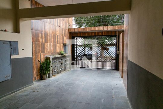 Garagem de apartamento para alugar com 2 quartos, 80m² em Canhema, Diadema