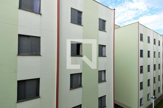 Vista do Quarto 1 de apartamento para alugar com 2 quartos, 52m² em Vila Rio de Janeiro, Guarulhos