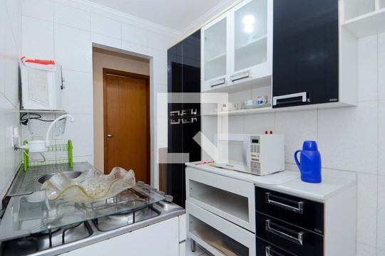 Cozinha de apartamento para alugar com 2 quartos, 52m² em Vila Rio de Janeiro, Guarulhos