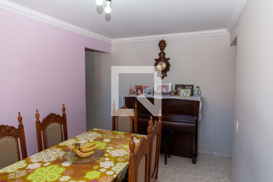 Sala de apartamento à venda com 3 quartos, 68m² em Jardim Prudência, São Paulo