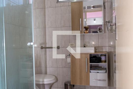 Banheiro de apartamento à venda com 3 quartos, 68m² em Jardim Prudência, São Paulo
