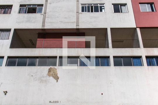 Fachada do bloco de apartamento à venda com 3 quartos, 68m² em Jardim Prudência, São Paulo