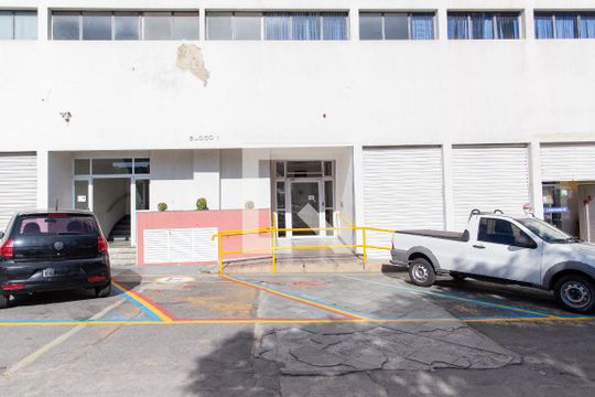 Fachada do bloco de apartamento à venda com 3 quartos, 68m² em Jardim Prudência, São Paulo