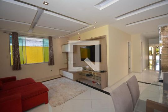 Sala de casa à venda com 3 quartos, 448m² em Penha Circular, Rio de Janeiro