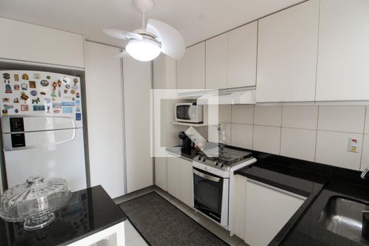 Cozinha de apartamento para alugar com 3 quartos, 108m² em Harmonia, Canoas