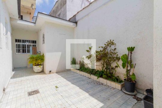 Quintal de casa à venda com 3 quartos, 170m² em Vila Gomes Cardim, São Paulo
