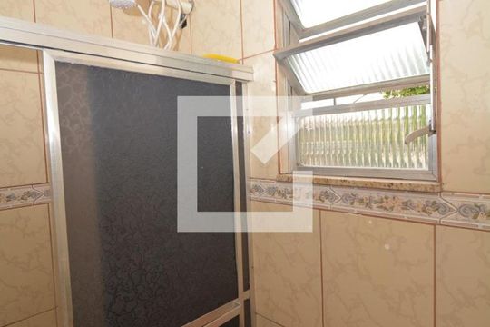 Banheiro de casa para alugar com 1 quarto, 50m² em Vaz Lobo, Rio de Janeiro