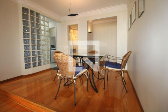 Sala de apartamento para alugar com 1 quarto, 70m² em Cambuí, Campinas